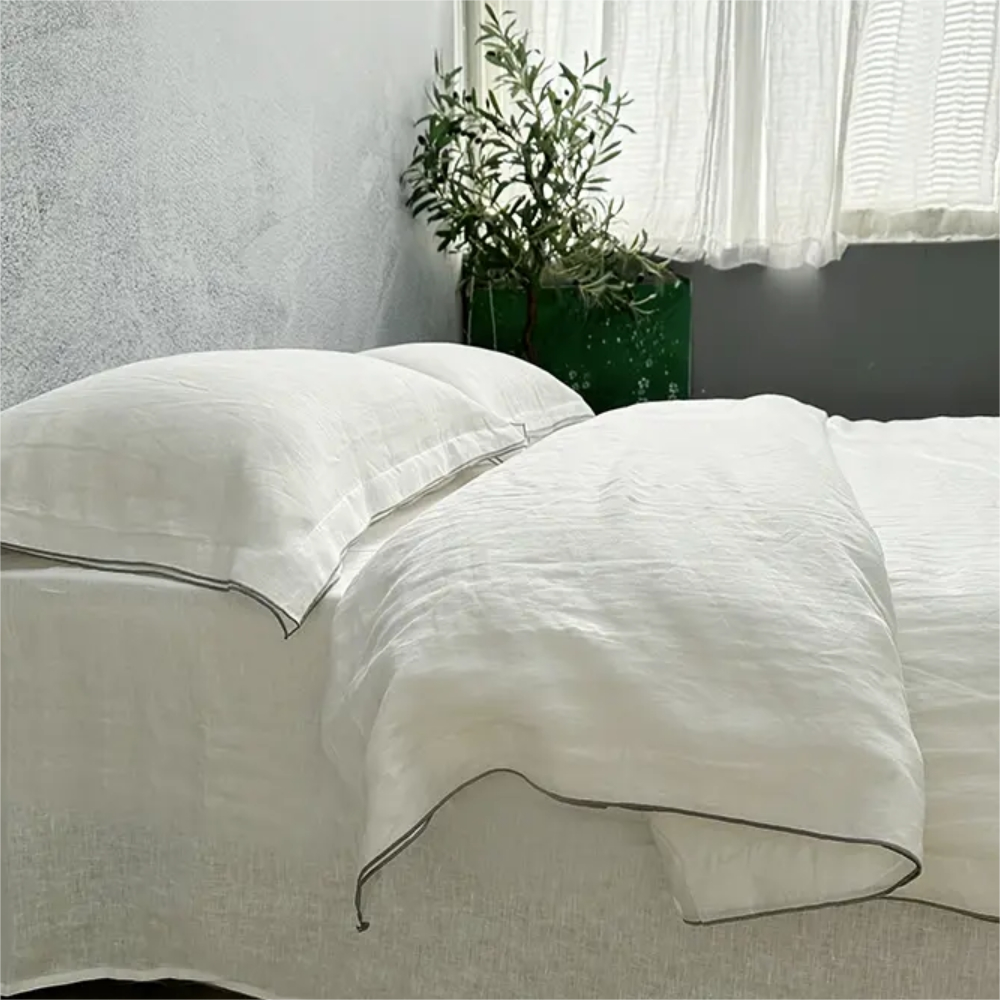Italian Minimalist White Linen Four-Piece Bedding Set