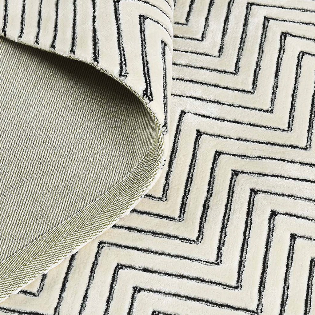 Dynamic Gearwheel Illumination Rug